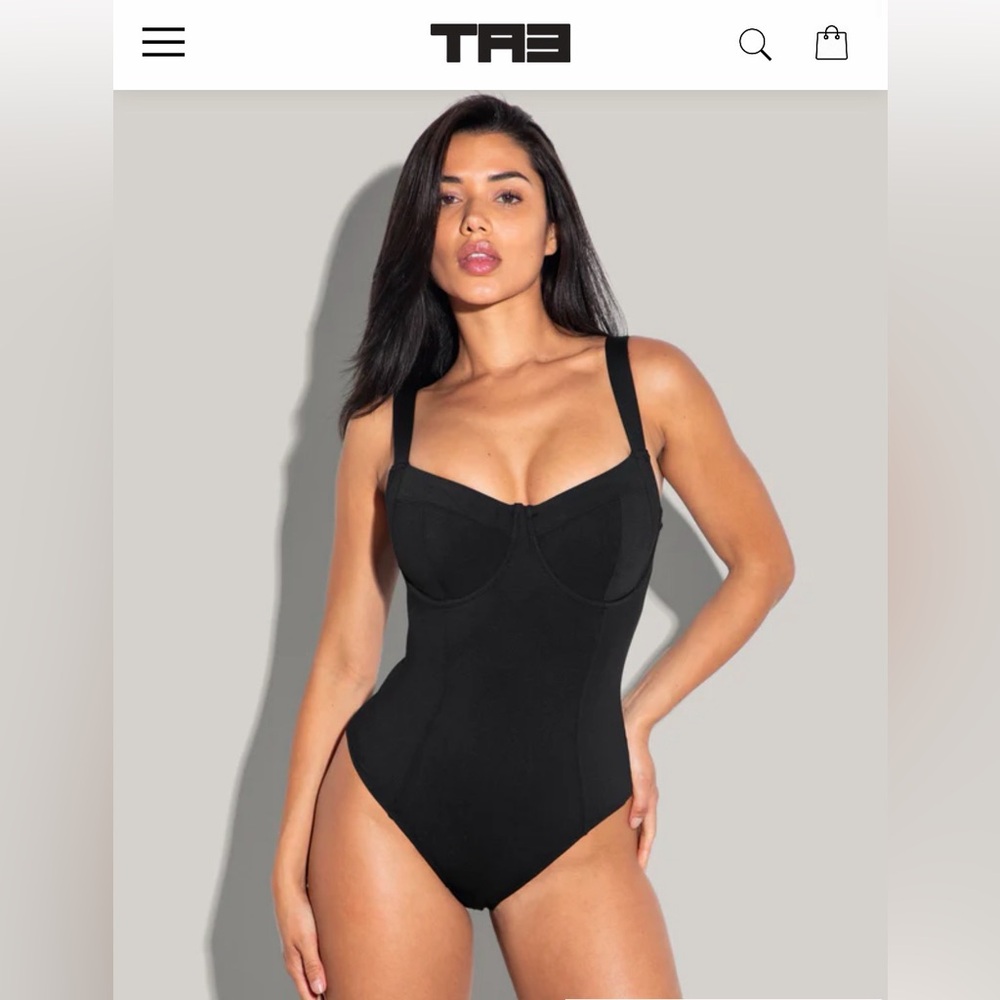 Black Sculpting One-Piece Swimsuit with Supportive Cups